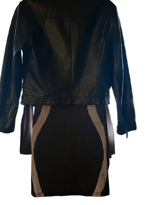 Sexy long-sleeve dress with or without a jacket.